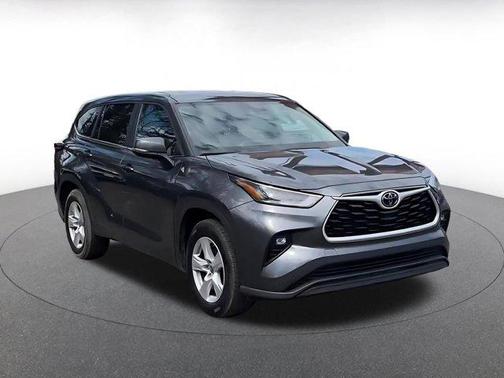 2025 Toyota Highlander LE