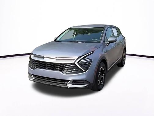Everlasting Silver 2025 Kia Sportage LX
