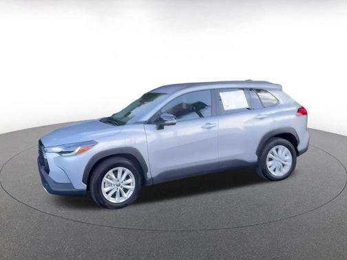 2025 Toyota Corolla Cross LE