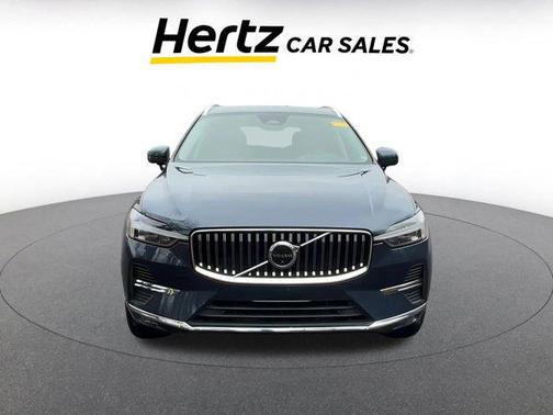 2023 Volvo XC60 B5 Plus Bright Theme