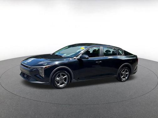 Aurora Black Pearl 2025 Kia K4 LXS
