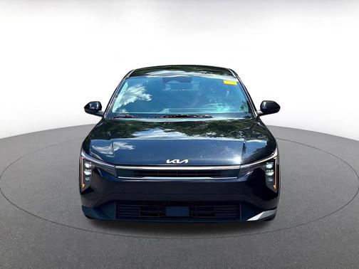 Aurora Black Pearl 2025 Kia K4 LXS