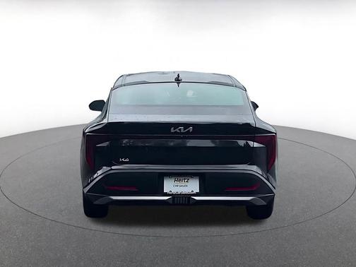 Aurora Black Pearl 2025 Kia K4 LXS