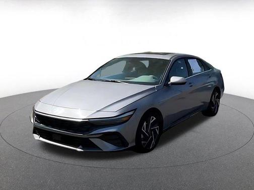 2025 Hyundai ELANTRA SEL