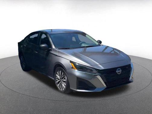 Gun Metallic 2025 Nissan Altima SV FWD