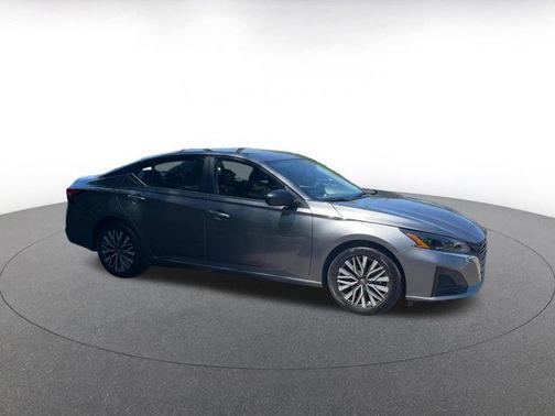 Gun Metallic 2025 Nissan Altima SV FWD