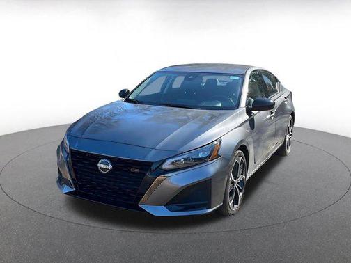 2025 Nissan Altima SR FWD