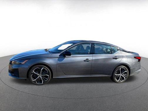 2025 Nissan Altima SR FWD