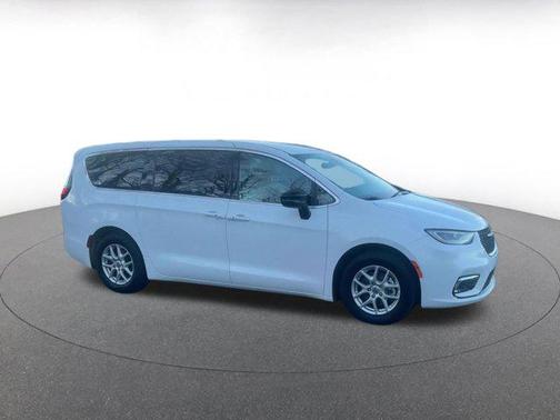 2025 Chrysler Pacifica L