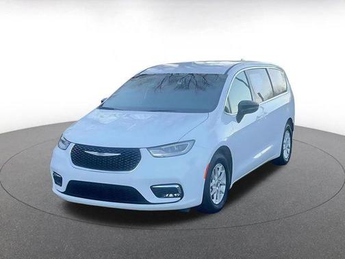 2025 Chrysler Pacifica L
