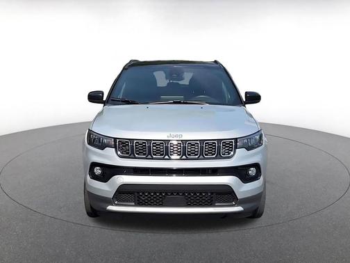 Silver Zynith Metallic Clearcoat 2025 Jeep Compass Limited