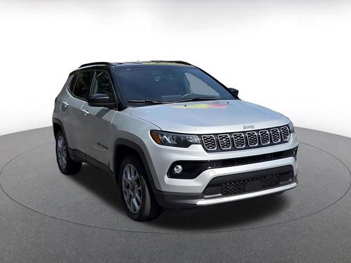 Silver Zynith Metallic Clearcoat 2025 Jeep Compass Limited