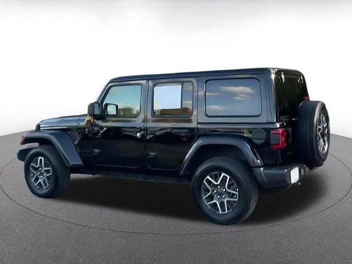 2025 Jeep Wrangler 4-Door Sahara 4x4