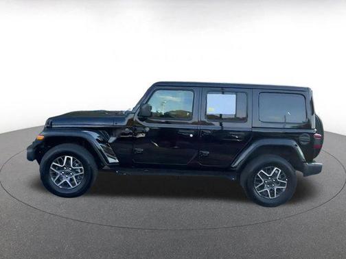 2025 Jeep Wrangler 4-Door Sahara 4x4