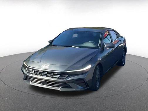 2025 Hyundai ELANTRA SEL