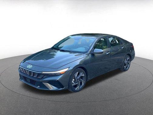 2025 Hyundai ELANTRA SEL