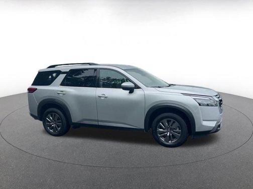Brilliant Silver Metallic 2025 Nissan Pathfinder SV FWD