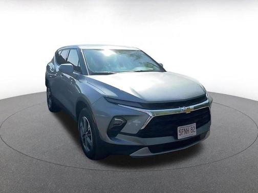 Sterling Gray Metallic 2025 Chevrolet Blazer 2LT