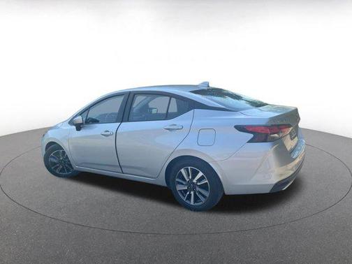 2023 Nissan Versa 1.6 SV