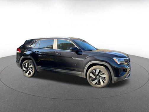 2025 Volkswagen Atlas Cross Sport 2.0T SE w/Technology 4MOTION