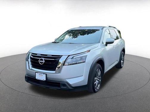 Brilliant Silver Metallic 2025 Nissan Pathfinder SV FWD