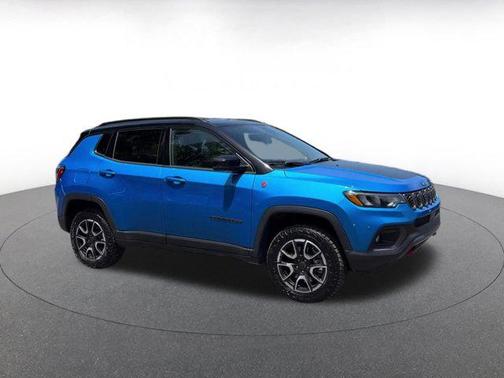 Hydro Blue Pearlcoat 2025 Jeep Compass Trailhawk