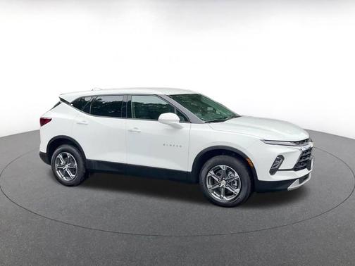 Summit White 2025 Chevrolet Blazer 2LT