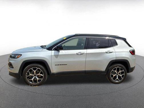 Silver Zynith Metallic Clearcoat 2025 Jeep Compass Limited
