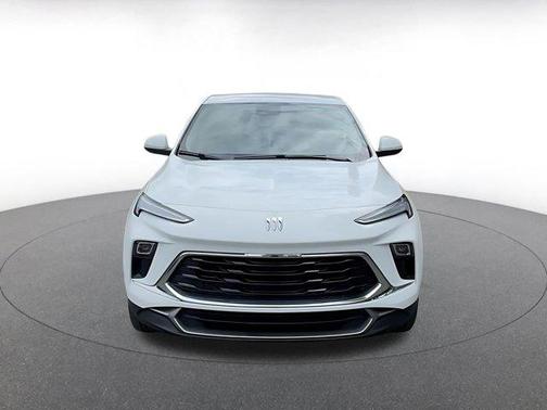 Summit White 2025 Buick Encore GX Preferred