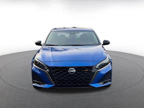 2025 Nissan Altima SR FWD