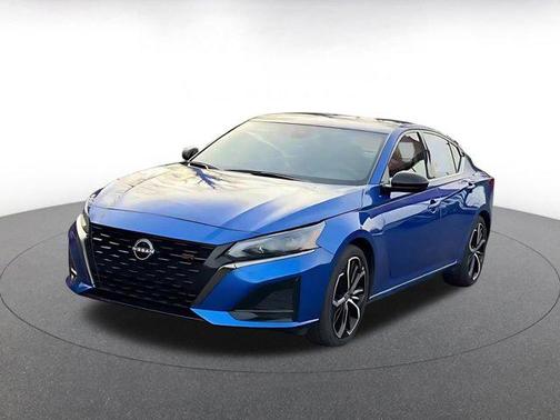 2025 Nissan Altima SR FWD