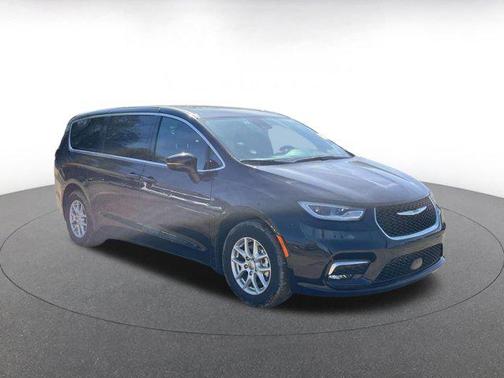 2025 Chrysler Pacifica L