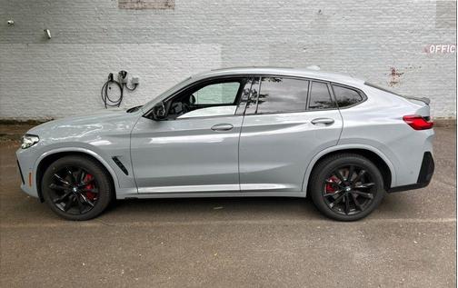 Brooklyn Gray Metallic 2022 BMW X4 M40i