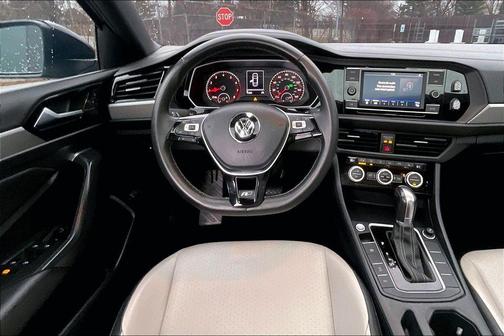 2019 Volkswagen Jetta R-Line