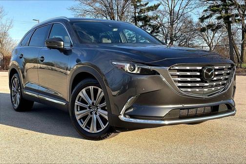 Machine Gray Metallic 2023 Mazda CX-9 Signature