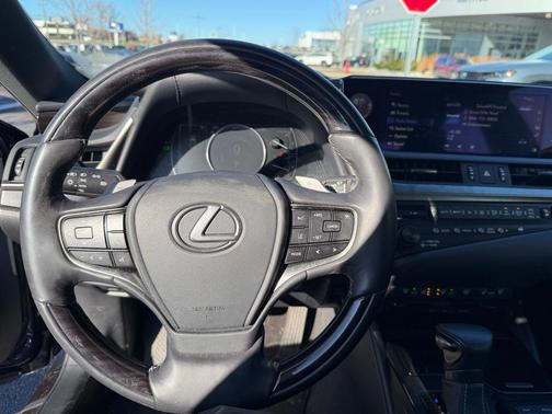 2019 Lexus ES 300h 300h Luxury