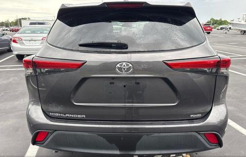 Magnetic Gray Metallic 2021 Toyota Highlander L