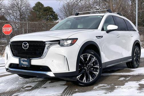 2024 Mazda CX-90 PHEV Premium Plus