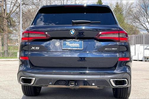Carbon Black Metallic 2021 BMW X5 xDrive40i