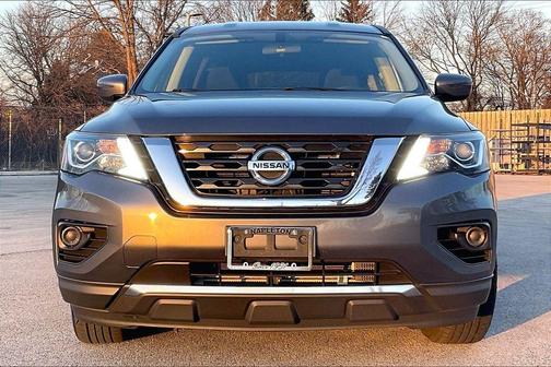 2019 Nissan Pathfinder S