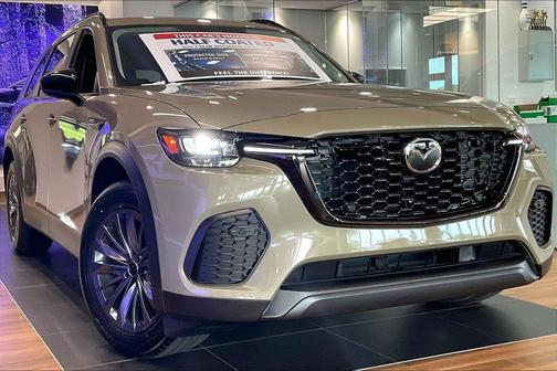 Zircon Sand Metallic 2026 Mazda CX-70 SC Plus