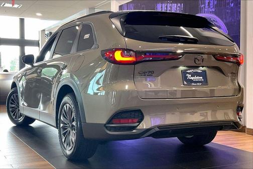Zircon Sand Metallic 2026 Mazda CX-70 SC Plus