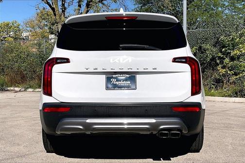Glacial White Pearl 2022 Kia Telluride S