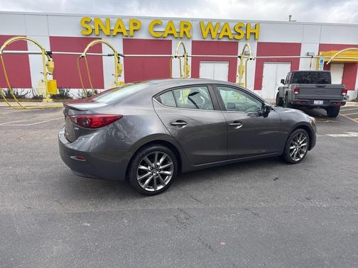 2018 Mazda Mazda3 Touring