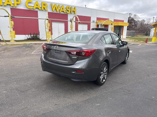 2018 Mazda Mazda3 Touring