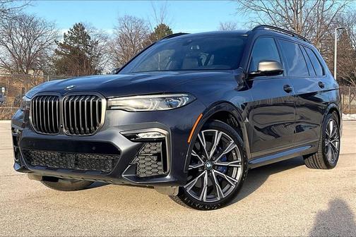 2022 BMW X7 M50i