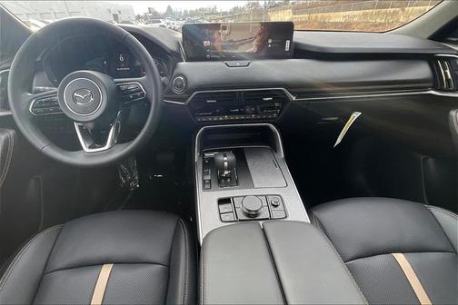 2025 Mazda CX-90 PHEV Premium Plus