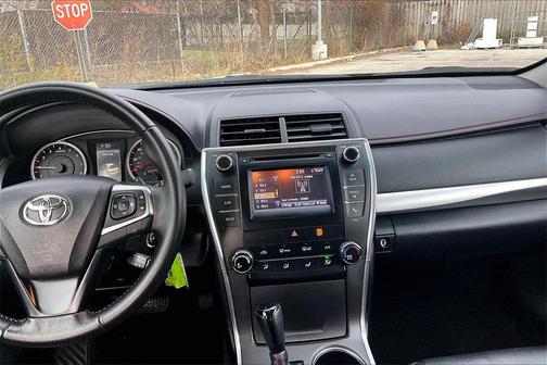 2016 Toyota Camry SE