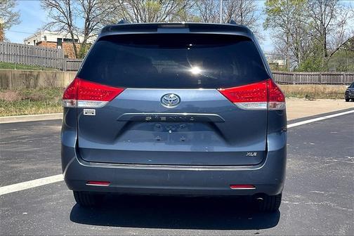 2014 Toyota Sienna XLE