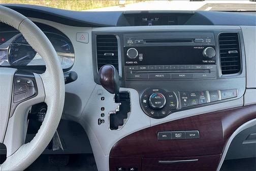 2014 Toyota Sienna XLE